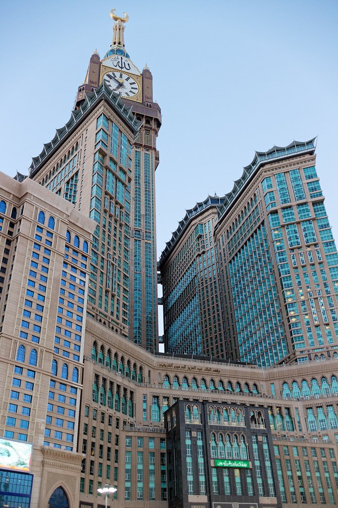 برج ساعة مكة الملكي الذي يضم فندق فيرمونت